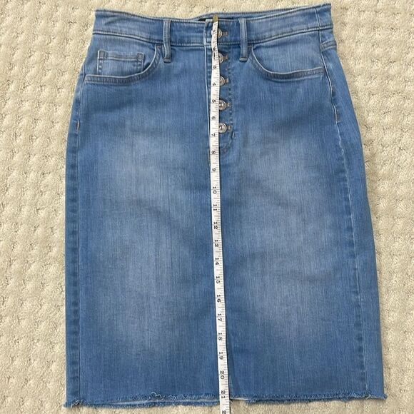 Banana Republic Blue Denim Button-Front Skirt, Size 4 - Picture 8 of 9